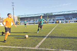 Στιγμιότυπο από το χθεσινό φιλικό του ΠΟΑ με τον Αλμυρό
