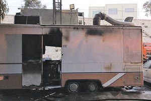 Στις φλόγες η καντίνα κοντά στο λιμάνι