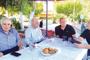 Στις Δαφνές ο Β. Λαμπρινός