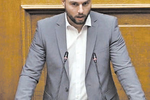 Με επιστολή του προς τον πρόεδρο της Βουλής, ο βουλευτής των «Σπαρτιατών», Κωνσταντίνος Φλώρος δηλώνει την πρόθεσή του να ανεξαρτητοποιηθεί από την κοινοβουλευτική ομάδα «μετά τις άκρως προσβλητικές και συκοφαντικές δηλώσεις του Βασίλη Στίγκα»