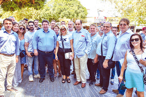 ΠΕΡΙΟΔΕΙΑ Επαφές στο κέντρο για τον Μ. Καραμαλάκη