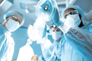 “Εμείς δεν δίνουμε, αντίθετα θέλουμε αναισθησιολόγους”, λέει η διοίκηση του ΠΑΓΝΗ