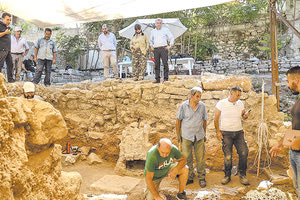 Από την επίσκεψη του περιφερειάρχη στην ανασκαφή