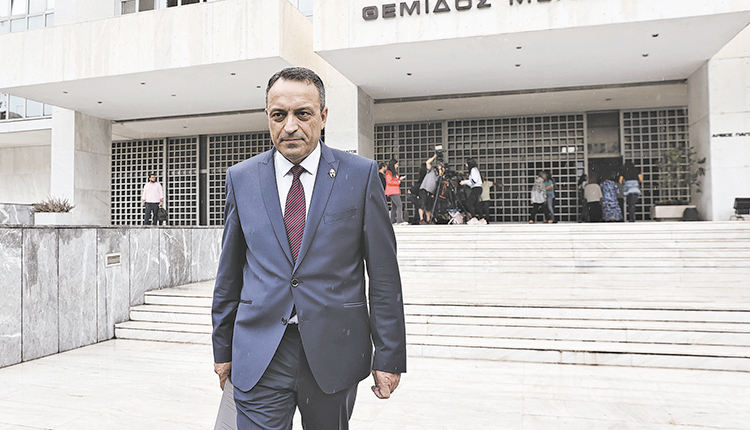 Επί τρεις ώρες κατέθετε στον Άρειο Πάγο ο Βασίλης Στίγκας