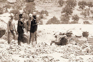 ΦΩΤΟΗΜΕΡΑΣ:Στην Κνωσό, στις αρχές του προηγούμενου αιώνα.