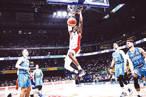 Φάση απο το παιχνίδι του Καναδά με την Σλοβενία