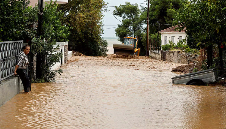 Σε απόγνωση οι κάτοικοι των περιοχών που πλημμύρισαν