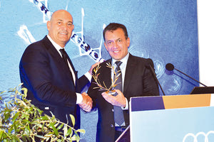 Ο αναπλ. Υπουργός Αθλητισμού κ. Βρούτσης με τον πρόεδρο της ΔΕΜΑ κ. Τιζάνο