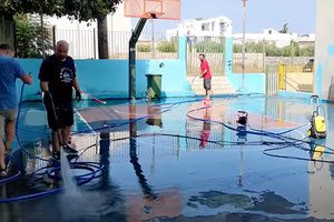 Έπιασε τόπο η ανάρτηση του διευθυντή του 47ου Δημοτικού Σχολείου Ηρακλείου Αλέξανδρου Ρονιώτη, που την Παρασκευή παρουσίασε την εικόνα του σχολείου ενόψει της έναρξης της νέα σχολικής χρονιάς σε συνδυασμό με το άλυτο πρόβλημα της πρόσληψης καθαριστριών. Το σχολείο είχε πολλά προβλήματα καθαριότητας και ακαταστασίας, τα οποία πρόλαβαν… να εξαφανιστούν μέσα στο Σαββατοκύριακο