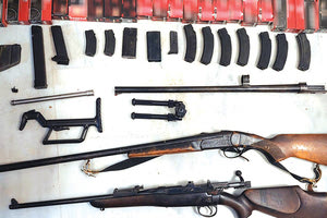 Τα όπλα που είχε ο συλληφθείς