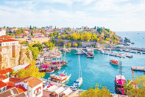 Ο χειμερινός τουρισμός στην Αττάλεια της Τουρκίας αναπτύσσεται, στην Κρήτη μένει στα ευχολόγια