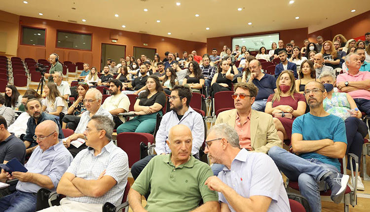  Επίτιμος διδάκτορας ένας πρωτοπόρος         στη μακρομοριακή χημεία