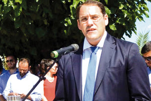 Είναι από τους δημάρχους που έδειξαν μεγάλη συνέπεια και συνέχεια στο έργο τους. Σταθερός και παρών πάντα ο Σωκράτης Κεφαλογιάννης στ’ Ανώγεια, έδωσε τον τόνο στη διάρκεια της θητείας του, κατάφερε να κερδίσει ένα δύσκολο και απαιτητικό πληθυσμό όπως είναι οι Ανωγειανοί. Ο ίδιος αν και έχει αντίπαλο το πάντα ισχυρό και υπολογίσιμο ΚΚΕ στα Ανώγεια, είναι βέβαιο ότι θα έχει τη λαϊκή εντολή να συνεχίσει!