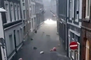 Μπανανία και η Ολλανδία προχθές; Μπανανία και η Γερμανία;