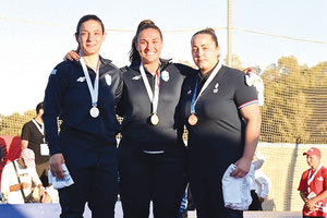 Οι Ζαχείλα (μέση) και Πιτσιάβα (αριστερά) κατέκτησαν δύο μετάλλια στην πάλη