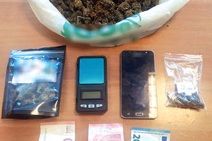 Τους έπιασαν επ’ αυτοφώρω με κάνναβη