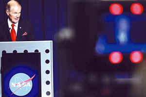 ο Διοικητής της NSA και πρώην αστροναύτης, Μπιλ Νέλσον.