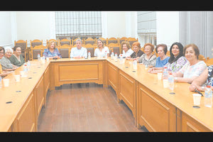 Επίσκεψη της διοίκησης του Λυκείου των Ελληνίδων Ηρακλείου στην Περιφέρεια Κρήτης