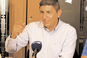 Δεν είναι δυνατόν την ώρα που η κυβέρνηση παλεύει για την αναγέννηση της Θεσσαλίας και όλου του πρωτογενούς τομέα στην περιοχή, κάποιοι να παίζουν κερδοσκοπικά παιχνίδια σε βάρος των πολιτών και των καταναλωτών, ανέφερε ο υπουργός Αγροτικής Ανάπτυξης και Τροφίμων, Λευτέρης Αυγενάκης.