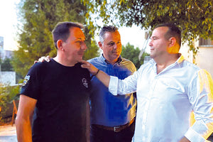 Δεν την περίμεναν ούτε οι ίδιοι! Θερμή υποδοχή στην περιοδεία στο Τσαλικάκι- Αγ. Δημήτριο για τη Συνεργασία Ευθύνης και τον Γιάννη Κοτσυφό,