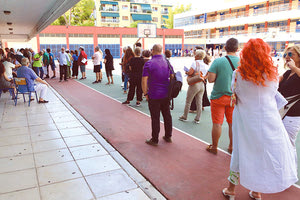 Κάθε προσδοκία ξεπέρασε η προσέλευση του κόσμου στις εσωκομματικές κάλπες