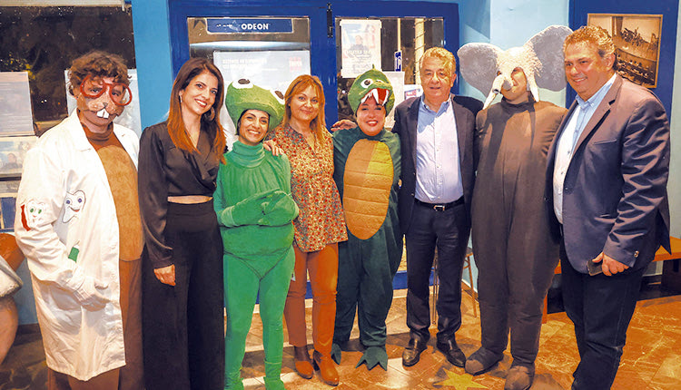 Με τον περιφερειάρχη και στελέχη της Περιφέρειας σε εκδήλωση