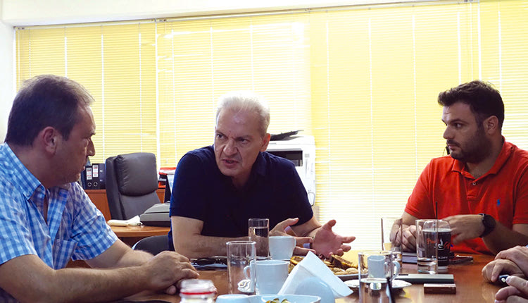 ΑΛ. ΚΑΛΟΚΑΙΡΙΝΟΣ 
Επαφές και περιοδείες σε καλό κλίμα 