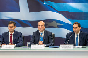 10 ΜΕΤΡΑ ΚΑΤΑ ΤΗΣ ΦΟΡΟΔΙΑΦΥΓΗΣ -13 ΓΙΑ ΤΗ ΣΤΗΡΙΞΗ ΤΩΝ ΕΙΣΟΔΗΜΑΤΩΝ Πρωτοβουλίες σε 4 άξονες