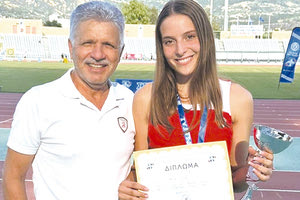 Η Μαράκη με τον προπονητή της κ. Τσατσάκη