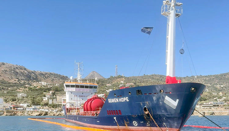 Το σενάριο προέβλεπε βύθιση του σκάφους