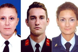 Ο ανώτατος βαθμός απονεμήθηκε στους τρεις στρατιωτικούς που σκοτώθαν στη Λιβύη