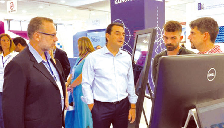 Πραγματικά σηκώνουν ψηλά την Κρήτη! Το ΙΤΕ, το Πανεπιστήμιο, το Πολυτεχνείο, το ΕΛΜΕΠΑ, το ΕΛΚΕΘΕ. Και φέτος στην 87η ΔΕΘ το περίπτερο του ΕΛΚΕΘΕ είχε μία ιδιαίτερη και αισθητή παρουσία!