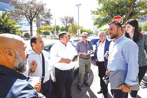 Συνεχίζει τις περιοδείες ο Καραμαλάκης