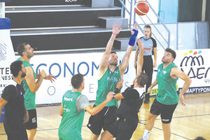 Φάση απο το φιλικό ΟΦΗ - Αναγέννηση