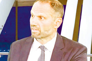 Μανώλης Καπνισάκης