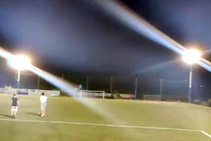 Τοποθετήθηκαν προβολείς στο γήπεδο του Γαζίου