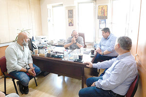 Με τις διοικήσεις των ΚΤΕΛ συναντήθηκε ο Καραμαλάκης