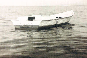 Με δεκάμετρες βάρκες μεταφέρουν οι διακινητές τους μετανάστες από τη Λιβύη στην Κρήτη