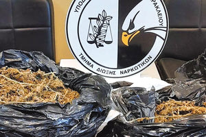 Στη φυλακή οι δύο αλλοδαπές με τα 13 κιλά χασίς στο δωμάτιο του ξενοδοχείου που διέμεναν