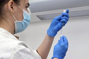 Με ιατρική συνταγή και αντιδράσεις των φαρμακοποιών αρχίζει ο αντιγριπικός εμβολιασμός