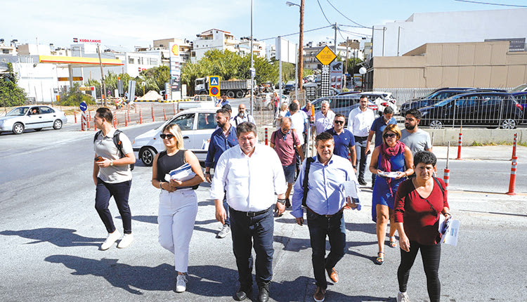 Σε Ιατρικό Σύλλογο και Χριστομιχάλη Ξυλούρη ο Καραμαλάκης 