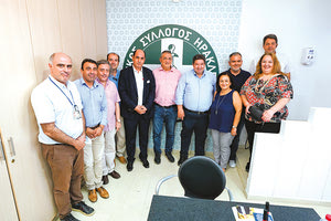 Σε Ιατρικό Σύλλογο και Χριστομιχάλη Ξυλούρη ο Καραμαλάκης