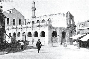 ΦΩΤΟΗΜΕΡΑΣ: ΝΤΟΚΟΥΜΕΝΤΟ ΑΠΟ το Ηράκλειο (στις αρχές του εικοστού αιώνα) όπου διακρίνεται η Λότζια πριν αρχίσει να ανακατασκευάζεται (από το βιβλίο MONUMENTI VENETI DELL' ISOLA DI CRETA του GIUSEPPE GEROLA).