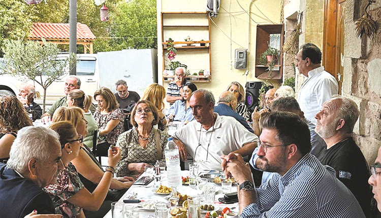 Με κατοίκους από το Σάρχο συνομίλησε ο Μενέλαος Μποκέας 