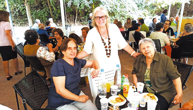 Η ΣΤΕΛΛΑ ΑΡΧΟΝΤΑΚΗ-ΚΑΛΟΓΕΡΑΚΗ “Γιατί εμπιστεύθηκα τον Αλέξη Καλοκαιρινό”