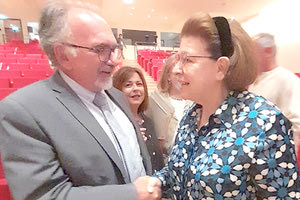 Ο Μ. Ταρουδάκης με την υπουργό Πολιτισμού