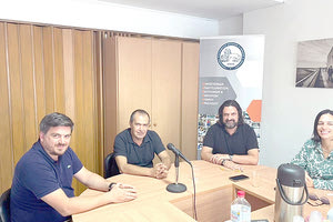 Ο Μ. Καμπουράκης με στελέχη της αγοράς και λογιστές