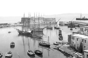 ΦΩΤΟΗΜΕΡΑΣ: ΤΟ ΛΙΜΑΝΙ του Ηρακλείου σε άλλη φωτογραφία του 1909