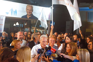 Περιχαρής μετά τη νίκη του ο Αλ. Καλοκαιρινός