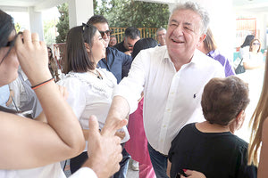 Σαρωτική επικράτηση για τον Σταύρο Αρναουτάκη στην Περιφέρεια Κρήτης